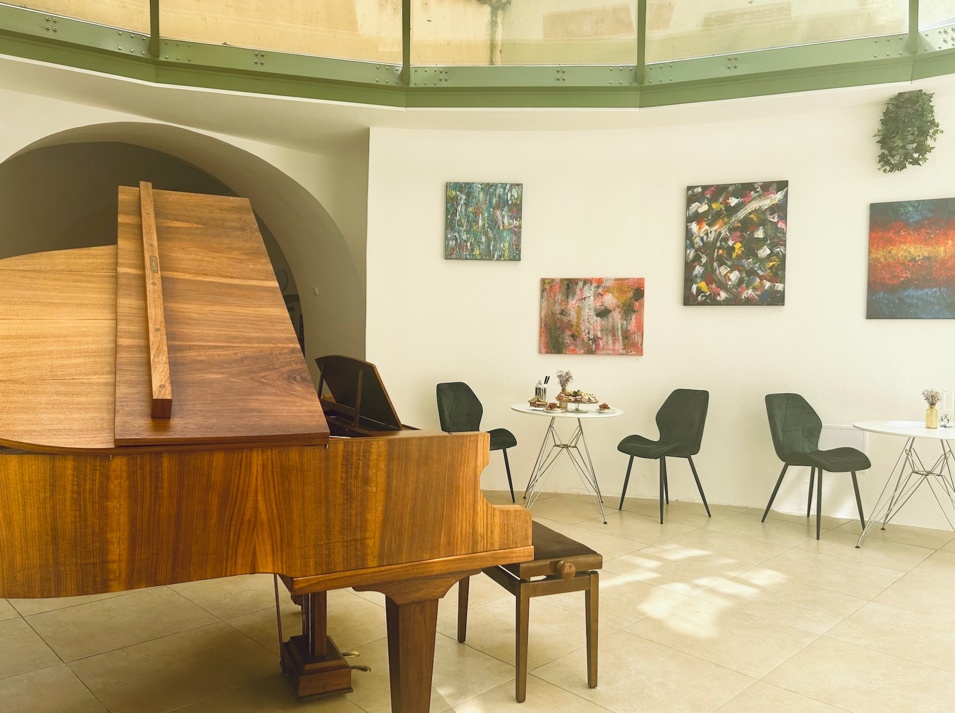 Vše České Unikátní koncept oslavuje českou hudbu, víno a gastronomii